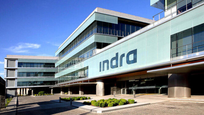 El edificio  principal de la sede de Indra  en Alcobendas.