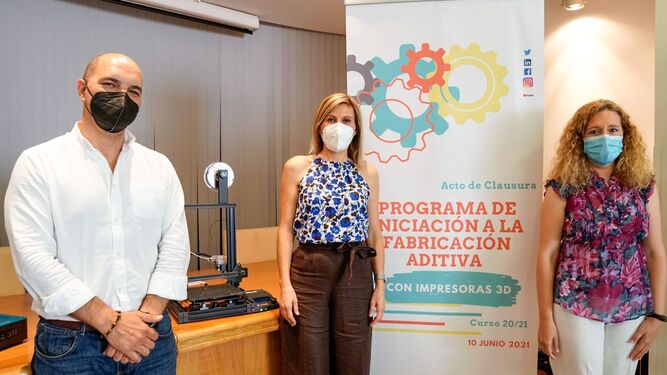 Este jueves, COGITISE ha celebrado el final de curso de este programa en un encuentro 'online' presidido por Ana Mª Jáuregui Ramírez, decana de COGITISE.
