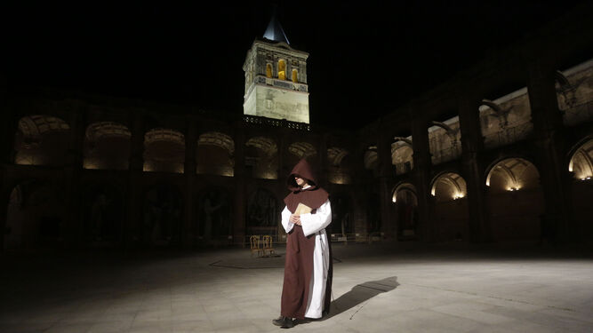 Las entradas para las visitas teatralizadas gratuitas al Monasterio de San Jerónimo pueden reservarse en la web del Ayuntamiento.
