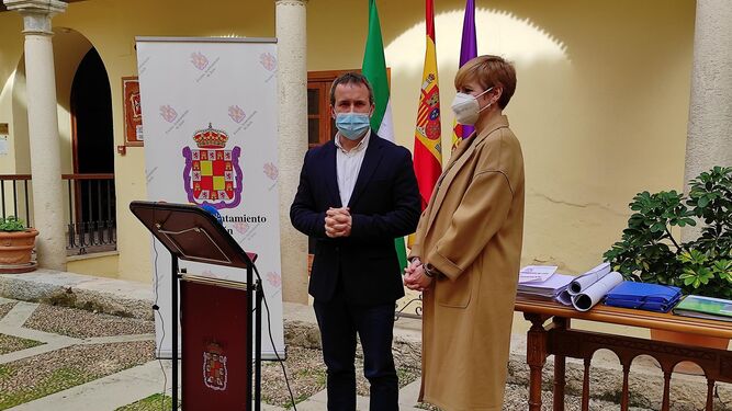 Julio Millán (PSOE) y María Cantos (Cs) hasta ahora coalición en el Ayuntamiento de Jaén