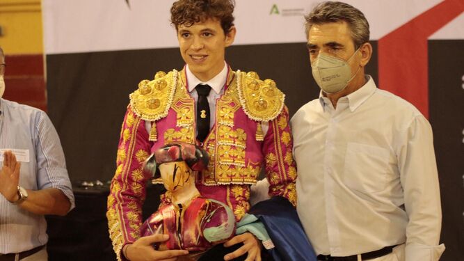 Jorge Martínez junto a Victorino Martín tras su victoria en el circuito andaluz.