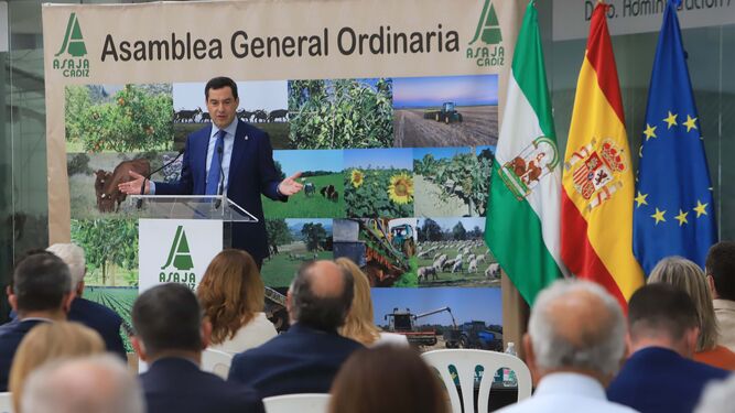 El presidente andaluz durante la clausura este lunes de la asamblea general de Asaja-Cádiz.
