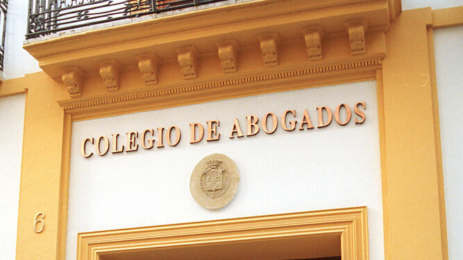 Fachada de la sede del Colegio de Abogados de Sevilla