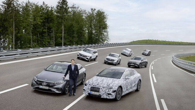 Mercedes acelera sus planes de electrificación: antes de 2030, todos  eléctricos