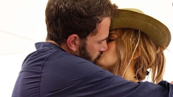 Ben Affleck y Jennifer Lopez y el beso de su confirmación
