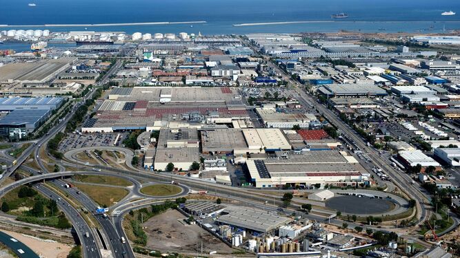 Los aspirantes a reindustrializar la planta de Nissan en Zona Franca desvelan sus proyectos