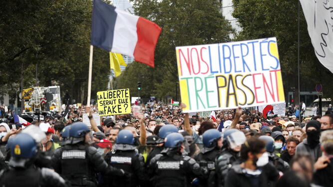 Nueva jornada de protestas en Francia por el 'pase sanitario'