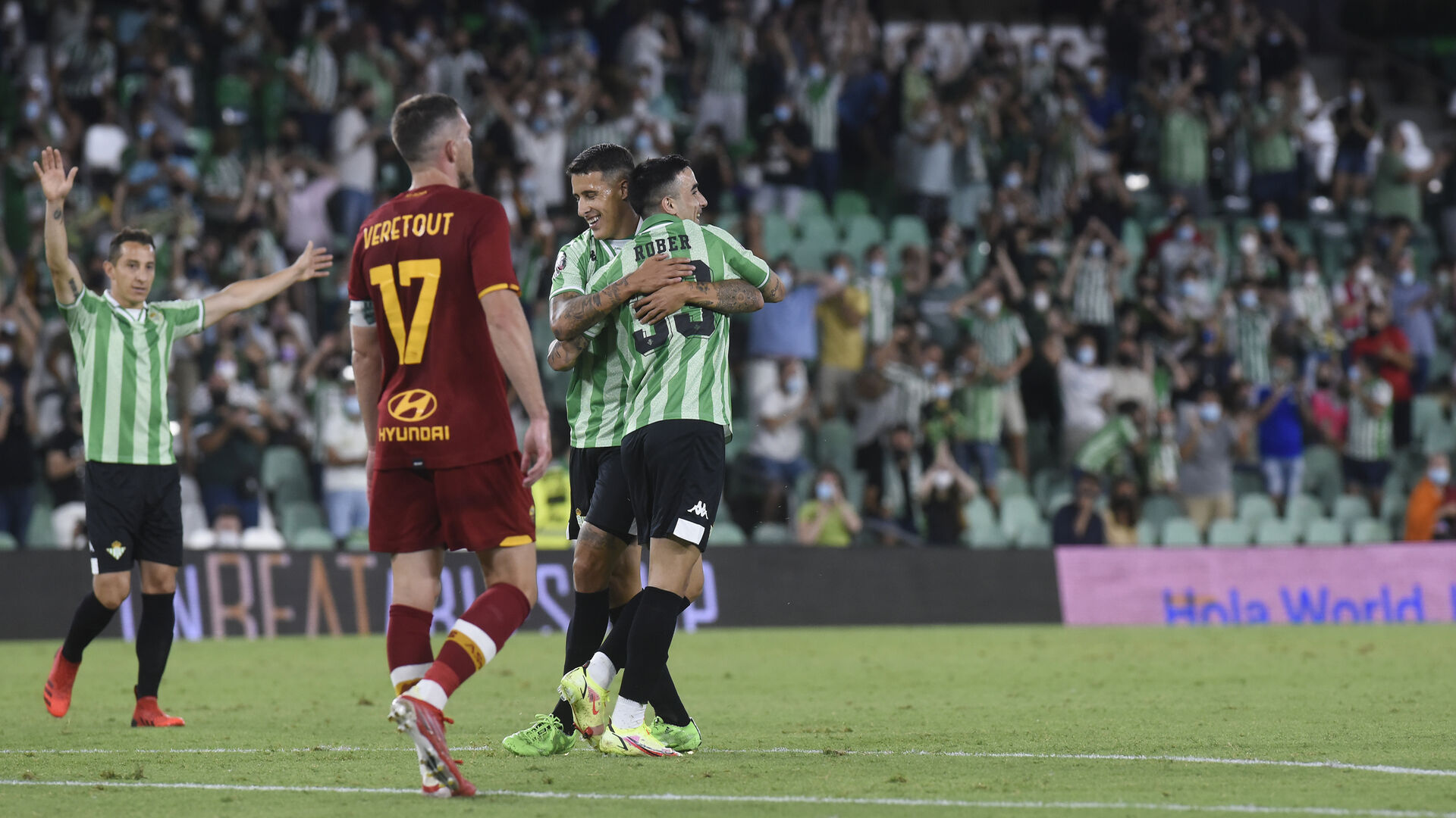 Real Betis-Roma: los aficionados regresan al Benito Villamar&iacute;n