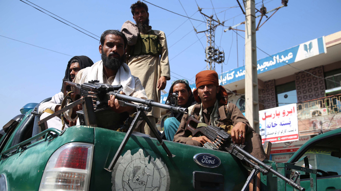 Talibanes en Jalalabad, capital de la provincia de Nangarhar.