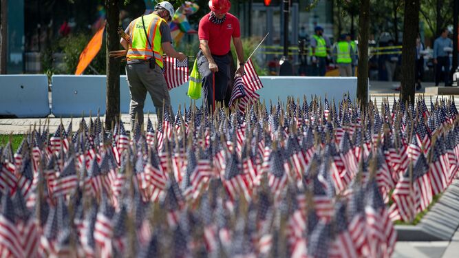 Banderas estadounidenses en el Fallen Heroes Memorial, en Boston, en honor a las vidas de militares perdidas en conflictos desde los ataques del 11-S.