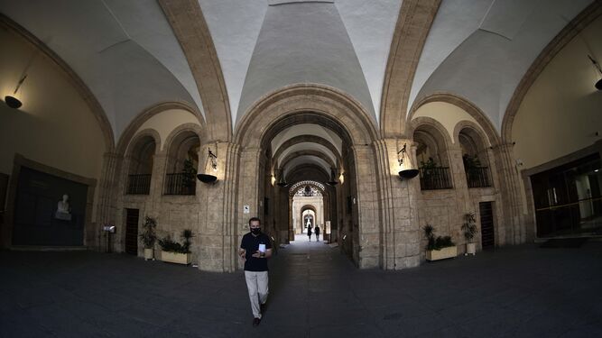 El Rectorado de la Universidad de Sevilla, sin apenas alumnos el pasado curso.