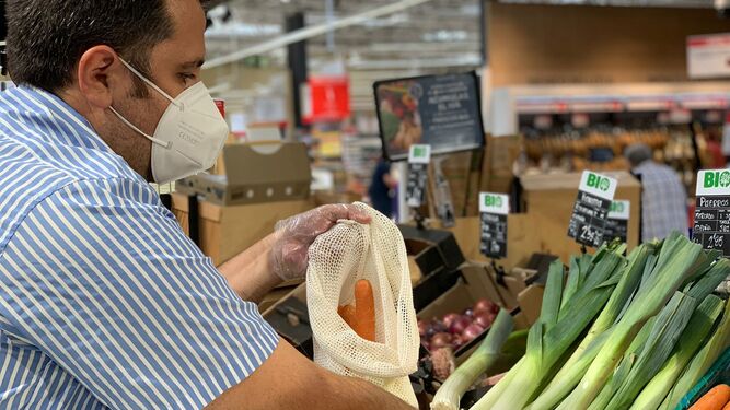Carrefour elimina el 50% del plástico en sus frutas y verduras