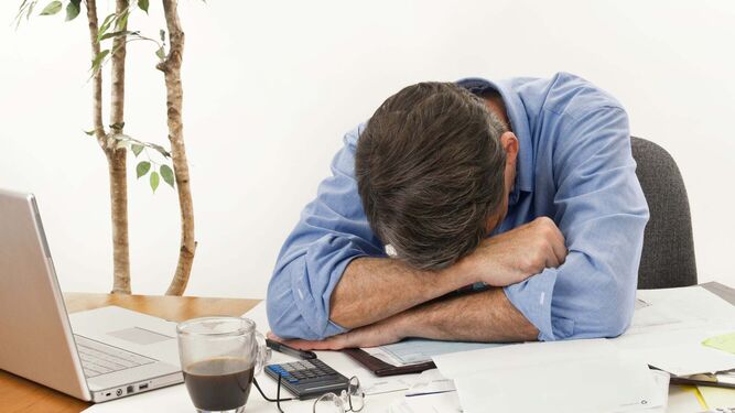 El exceso de horas de trabajo es el principal motivo de mortalidad laboral en el mundo, según la OIT y la OMS