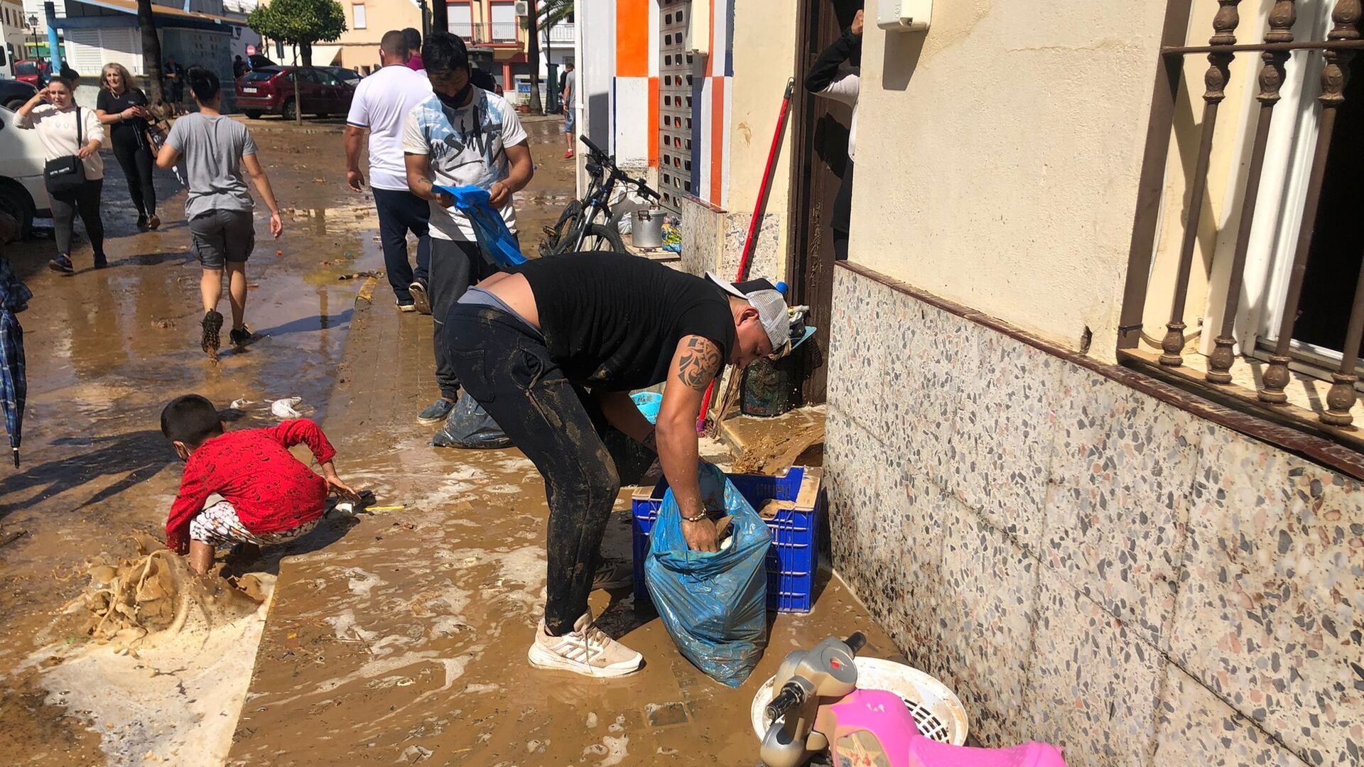 Im&aacute;genes de los destrozos en las calles de Lepe por las inundaciones