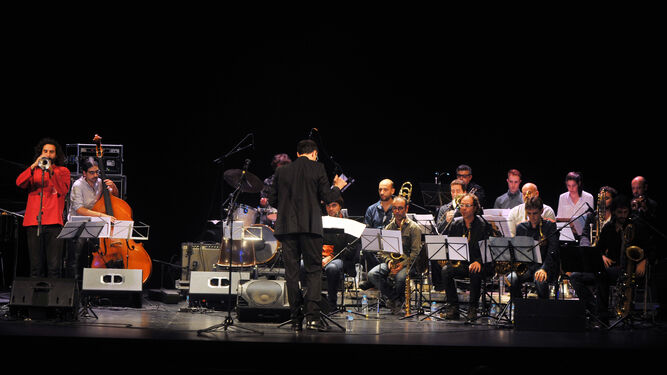 La Andalucía Big Band, en una imagen de archivo durante un concierto en el Gran Teatro de Córdoba.