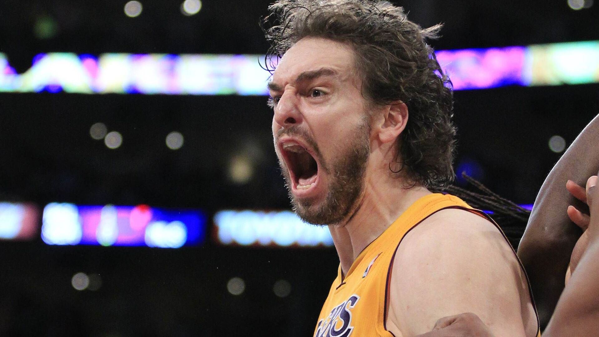 Caracter&iacute;stico gesto de rabia de Gasol en un partido con los Lakers.