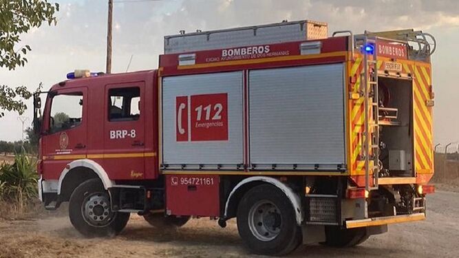 Herida una mujer de 59 años en el incendio de vivienda en Castilleja de la Cuesta