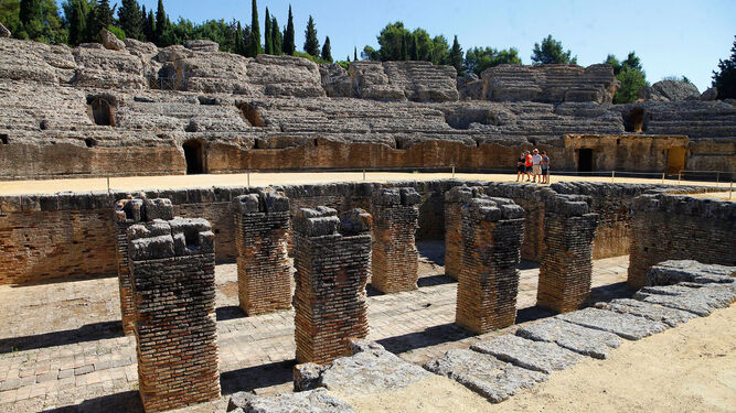 El anfiteatro romano de Itálica, en Santiponce.