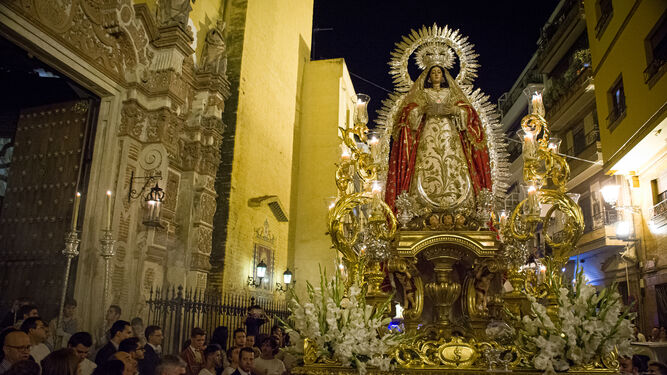 La Virgen de la Encarnación en su procesión anual