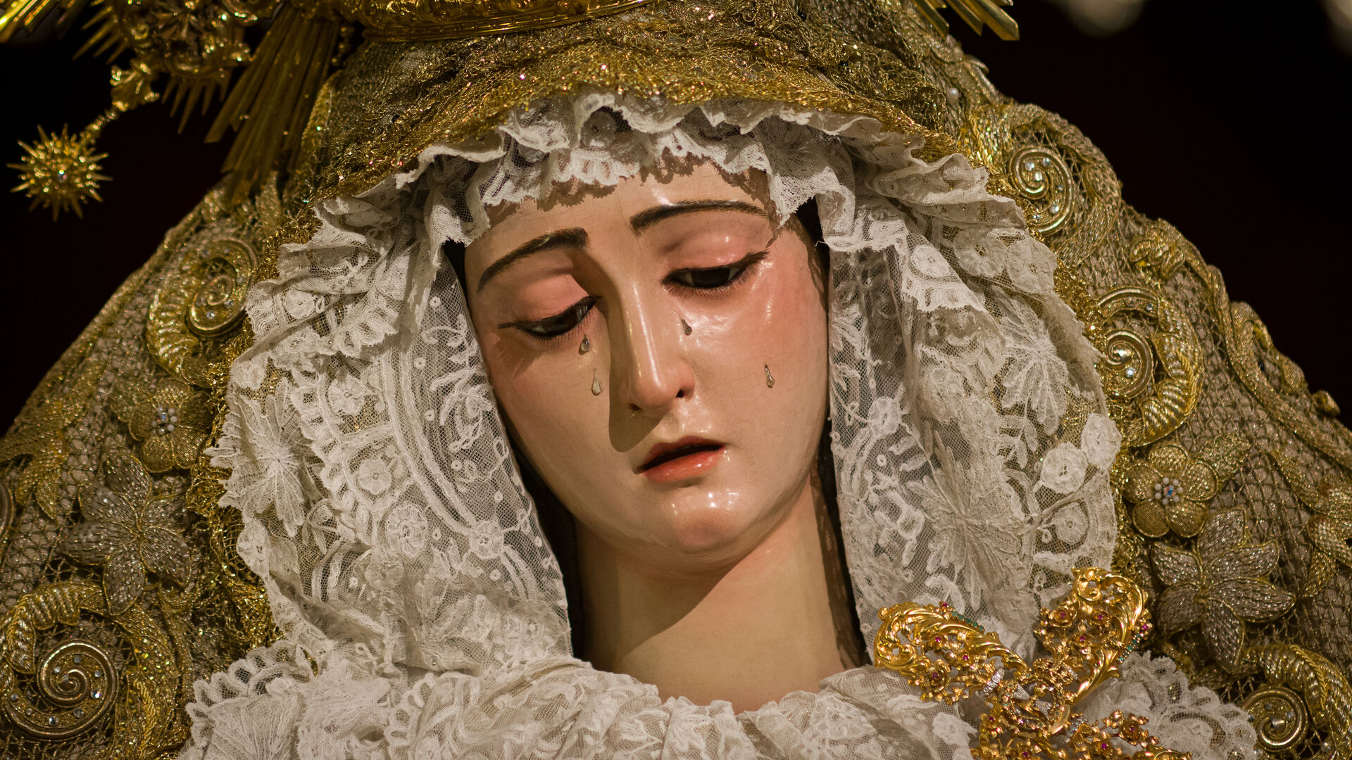 La veneraci&oacute;n a la Virgen del Rosario de Montesi&oacute;n, en im&aacute;genes