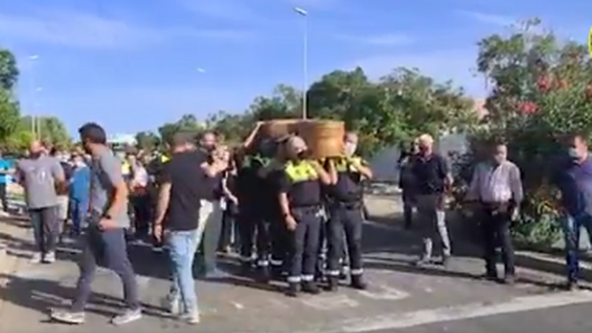 El emotivo vídeo de la Policía Local despidiendo a uno de sus agentes fallecidos