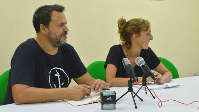 Miguel Ángel Cuevas y Kika González, integrantes de Ganemos Jerez.