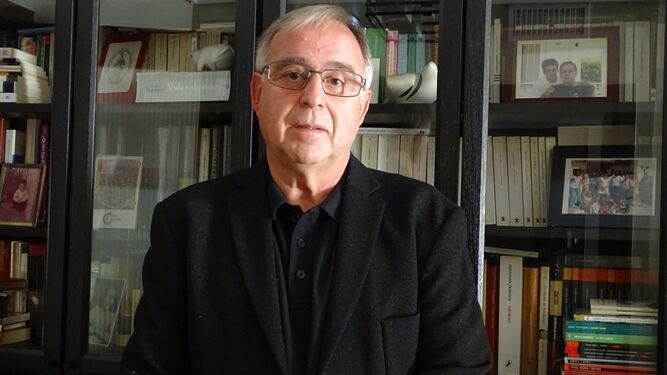 El profesor, ensayista y crítico Francisco Martínez Cuadrado.