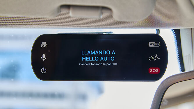 Dispositivo electrónico que se instala en los vehículos asegurados por Hello Auto.