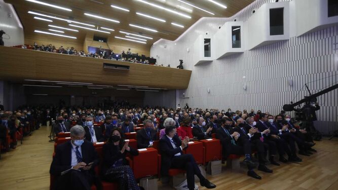 Participantes en el congreso, en el salón de actos del Palacio de Congresos de Córdoba.