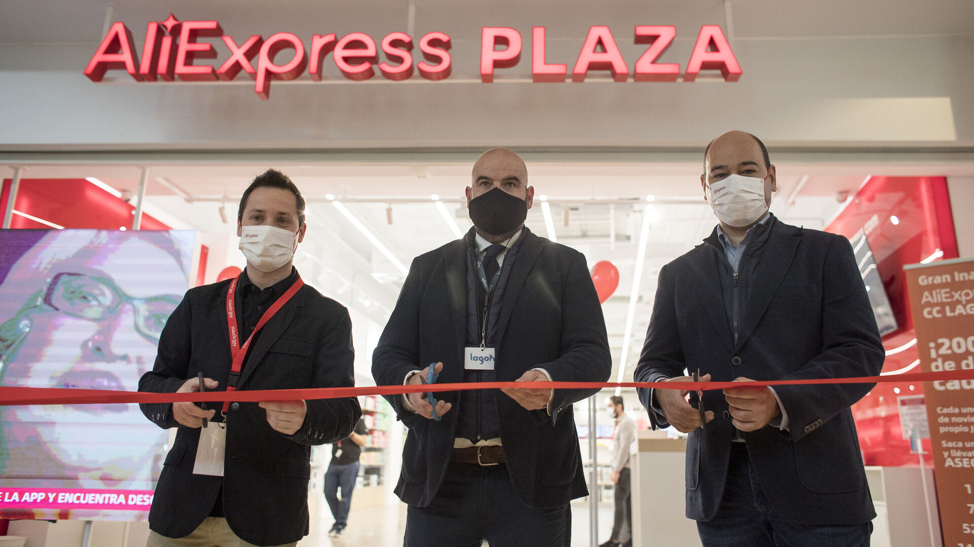As&iacute; ha sido la apertura de AliExpress Plaza en el Centro Comercial Lagoh de Sevilla