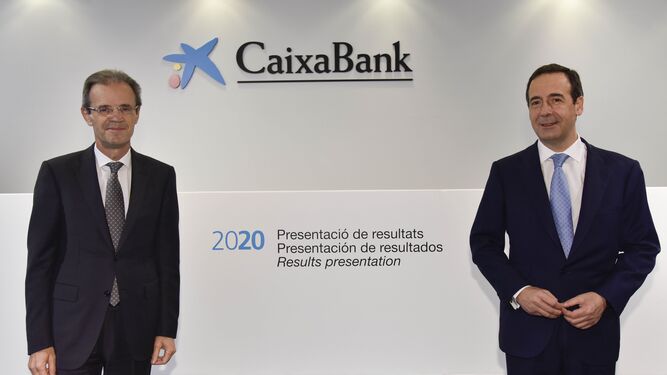 El presidente de Caixabank , Jordi Gual, y su consejero delegado, Gonzalo Gortázar.
