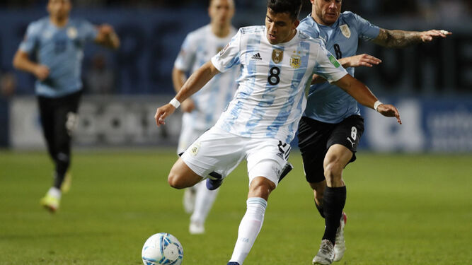 Acuña, en un lance del partido ante Uruguay.