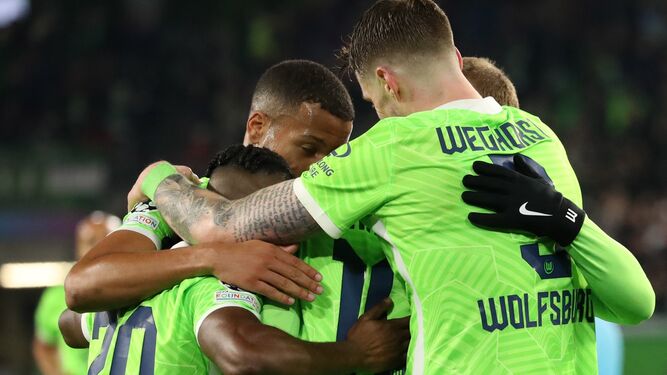 El Wolfsburgo celebra un gol.