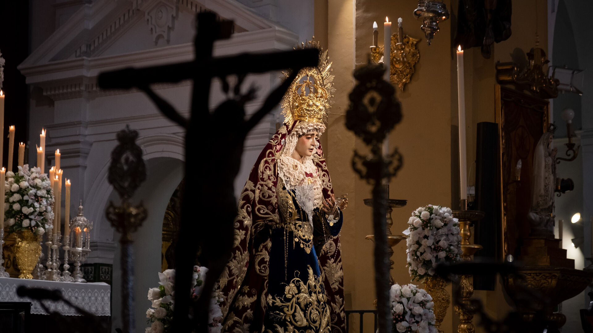 La Virgen del Refugio recibe la Medalla de Sevilla