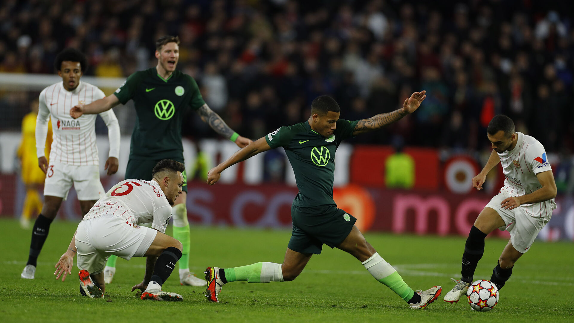 Las im&aacute;genes del Sevilla-Wolfsburgo