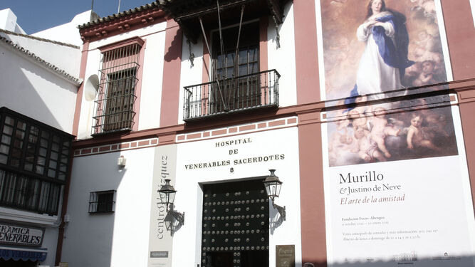 La fachada del Hospital de los Venerables.