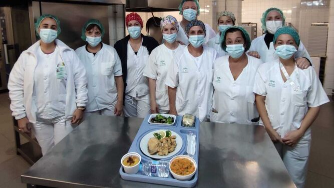 Profesionales de la Cocina del  Hospital El Tomillar.