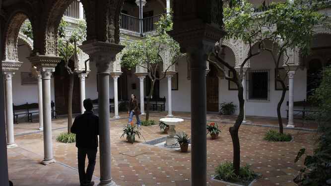 La Real Academia Sevilla de Buenas Letras es el escenario donde se celebran las Jornadas sobre la Incorporación de México a la Cultura Occidental.