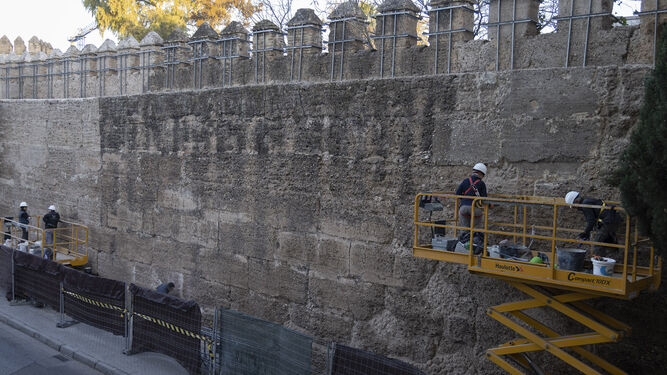 La muralla almohade de la Macarena, en restauración