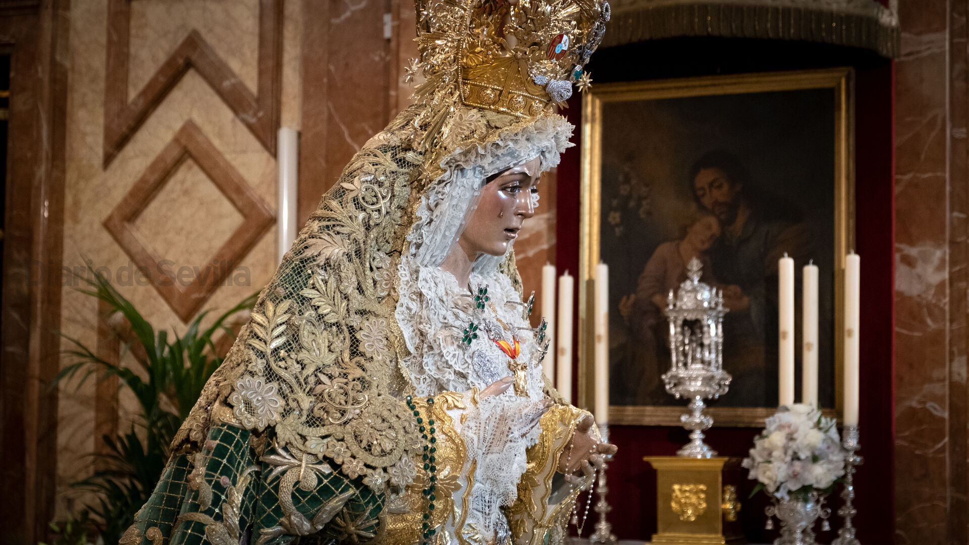La veneraci&oacute;n a la Virgen de la Esperanza Macarena, en im&aacute;genes