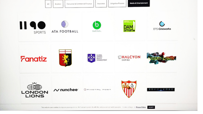 Captura de la web de 777 Partners, que usa el escudo del Sevilla como una de sus marcas.