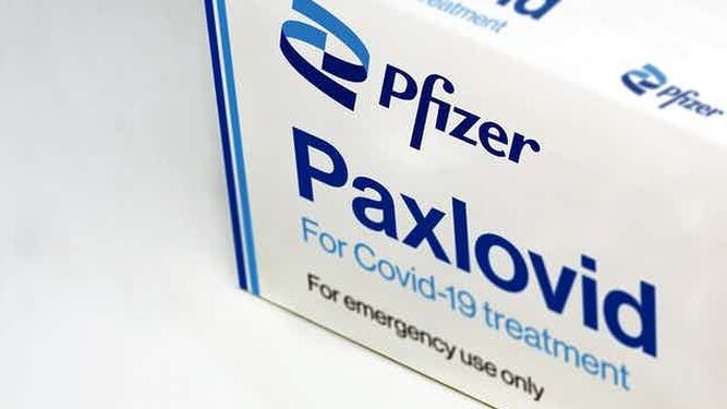 Una caja de Paxlovid, de Pfizer.