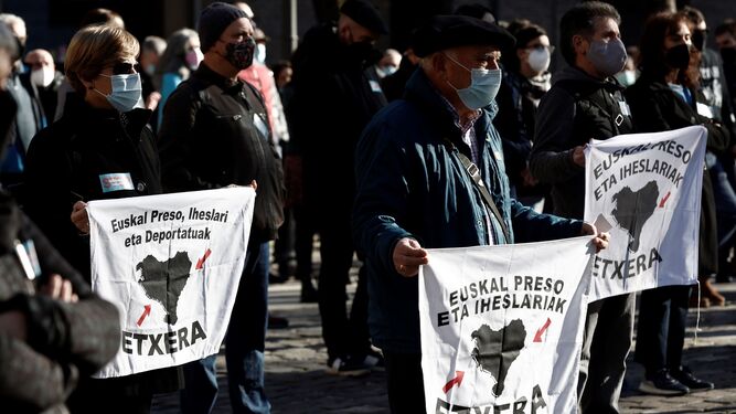 Marcha en Pamplona reclamando la concentración de presos etarras en País Vasco y Navarra.