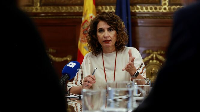 La ministra de Hacienda, María Jesús Montero, durante la entrevista con la agencia Efe.
