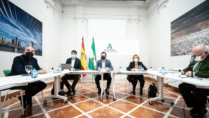 El comité de expertos de la Junta de Andalucía reunidos en Málaga