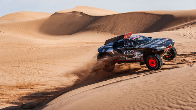 Así es la tecnología del Audi RS Q e-tron con el que Sainz corre el Dakar 2022