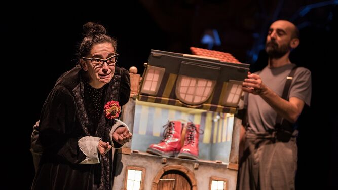 La obra 'Soy una nuez', de la compañía catalana Zum-Zum Teatre, llega al Teatro Alameda.