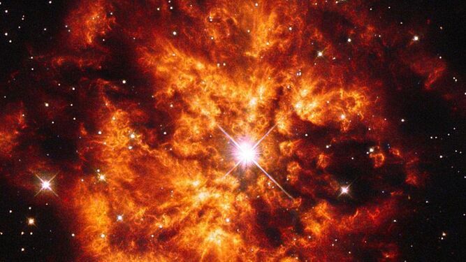 Una estrella Wolf-Rayet y la nebulosa que la rodea captada por el telescopio espacial Hubble