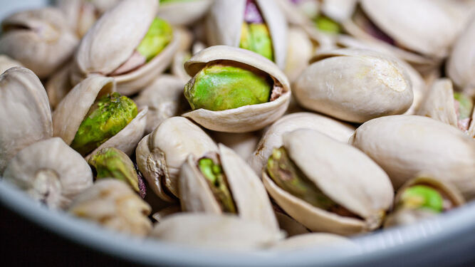 ¿Cuáles son los motivos por los que tomar 49 pistachos al día es beneficioso para la salud?