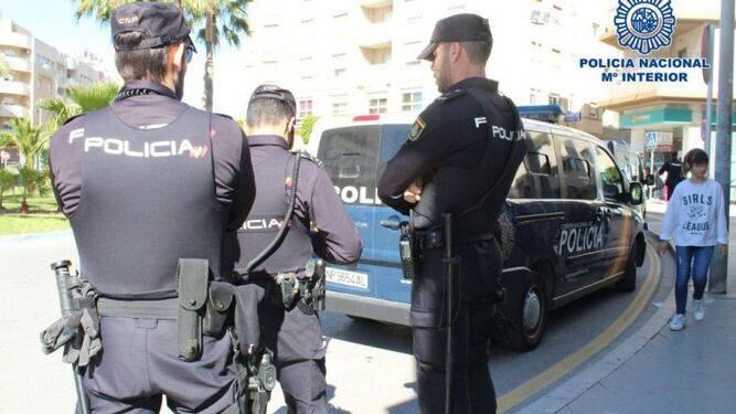 Policías nacionales en Sevilla.